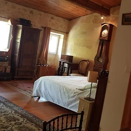 Les Logis De Bed & Breakfast