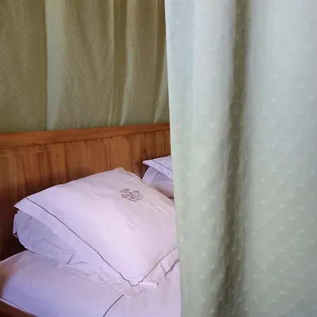 Couette-café Les Logis De *