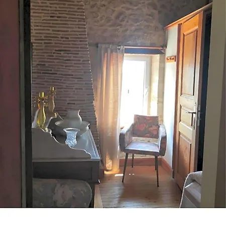 Les Logis De Bed & Breakfast 4*