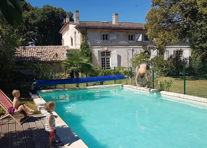 Bed & Breakfast Les Logis De Lestiac-Sur-Garonne
